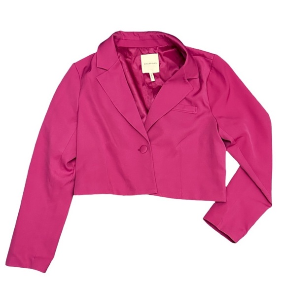 Avec Les Filles Jackets & Blazers - Avec Les Filles Pink Cropped Blazer Size Medium